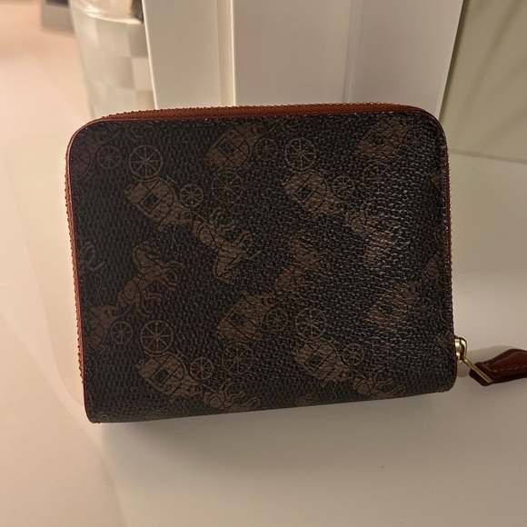 SOLD Coach limited edition patch zip wallet - Picture 2 of 6